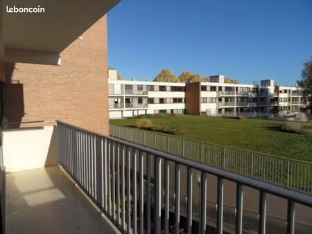 studio 1 pièce 32 m²