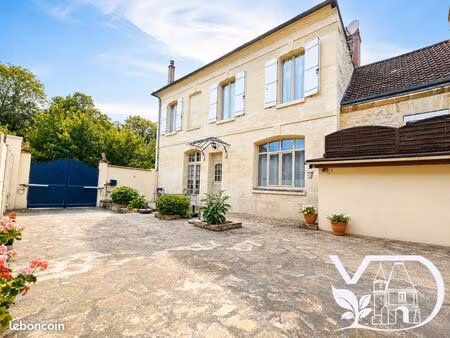 maison 5 pièces 122 m²
