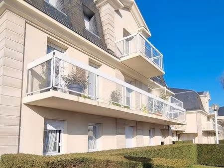 studio meublé avec parking sécurisé