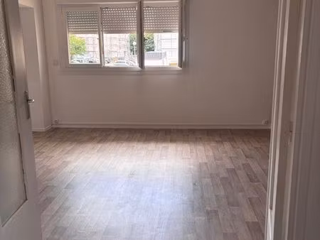 f2 rénové - 47m²