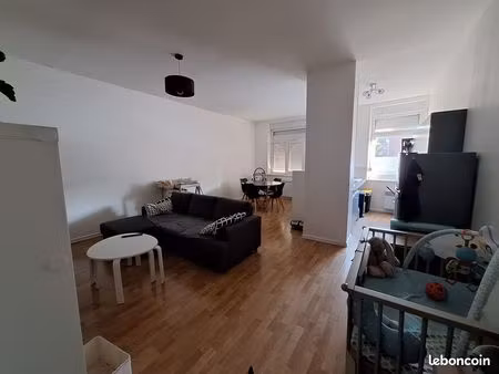 appartement t3 de 62 m2 à tourcoing (secteur mairie)