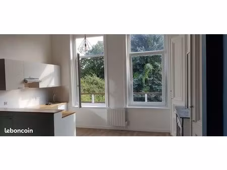 studio proximité immédiate iut
