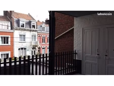 a louer grand t3 ancien (86m2) avec terrasse - romarin