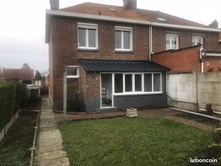 loue maison 3 chambres  jardin  atelier