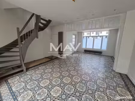 maison 6 pièces 160 m²