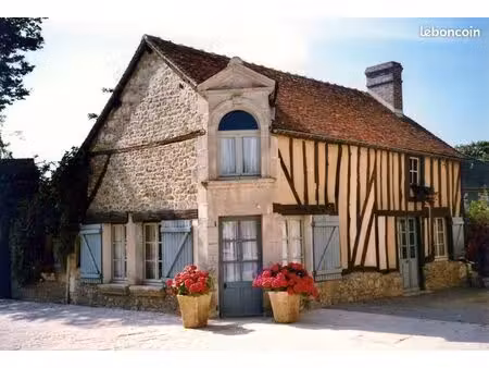 maison xviiie avec jardin au cœur d'un village proche du haras du pin