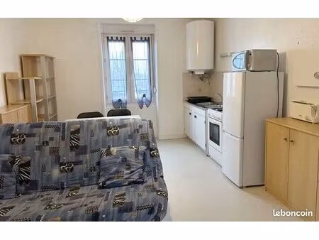 alençon deux pièces 45 m2 meublées très spacieux