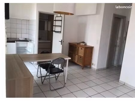 studio 21 m proche cezaux