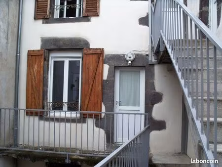 studio 20 m2 centre clermont avec clim