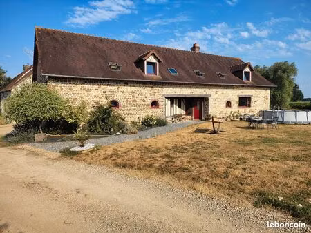 rare étable en pierre rénovée écologique