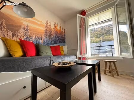 à vendre — studio meublé –refait à neuf-le mont-dore