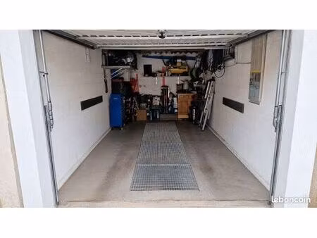 parking/box 16 m² calais