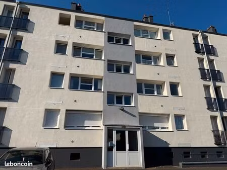 clermont-fd t4 de 68m2 à rénover avec stationnement
