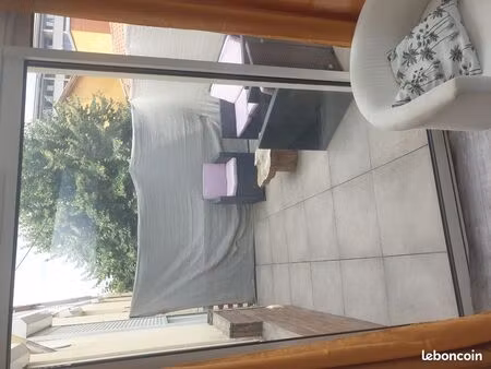 f1 avec terrasse