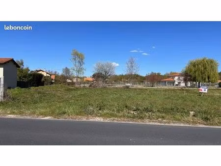 terrain lezoux