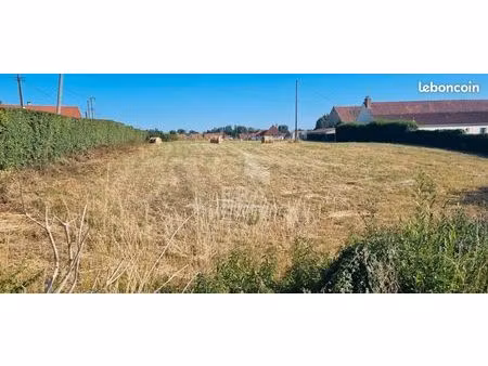 terrain 1868 m² rety