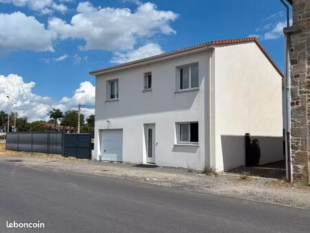maison 2013 - 106 m2 - 3 chambres et bureau - garage - terrain 258 m2