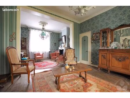 maison 8 pièces 197 m²