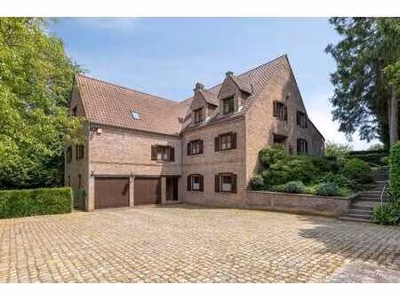 magnifique villa classique sur un terrain ± 7.500 m²