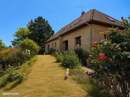 villa 5 pièces 166 m²