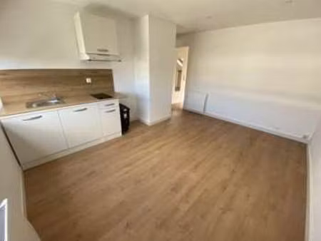location appartement 2 pièces à nantes (44000) : à louer 2 pièces / 45m² nantes