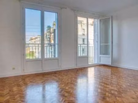 location appartement 3 pièces à nantes saint-donatien (44000) : à louer 3 pièces / 58m² na