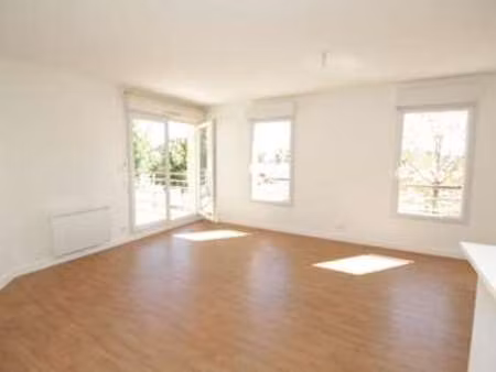 location appartement 3 pièces à paimboeuf (44560) : à louer 3 pièces / 64m² paimboeuf