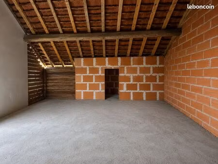 plateau brut – 70 m² au sol – jusqu'à 100 m² habitables en duplex