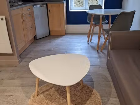 joli studio meublé à leval