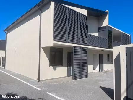 loue bel appartement neuf de 72m2
