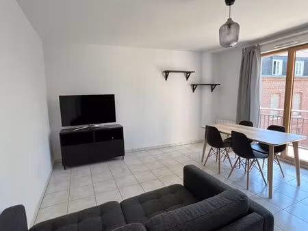 appartement t2 meublé de 52 m² avec balcon  garage et cave