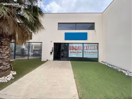 local commercial 137m2