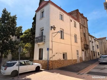 cabestany - immeuble deux appartements - t3 duplex libre + studio loué