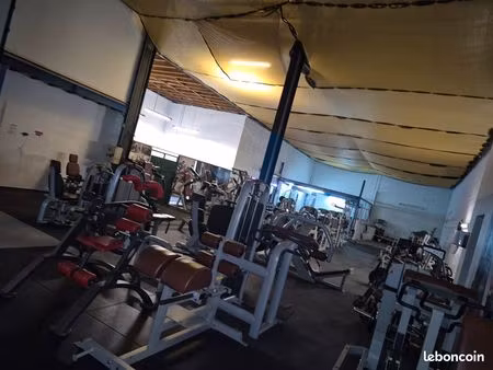 fond de commerce complet salle de sport fitness musculation
