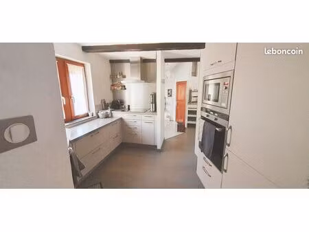 bel appartement 4 pièces vue cathédrale