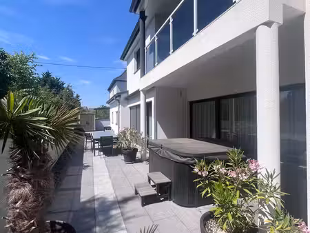maison 6 pièces 174 m²