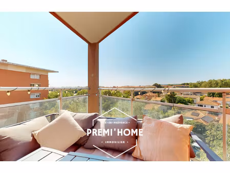 t2 avec terrasse et garage quartier renaissance aix en prove