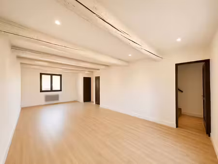 eyguieres - appartement t3 - 92.14 m2