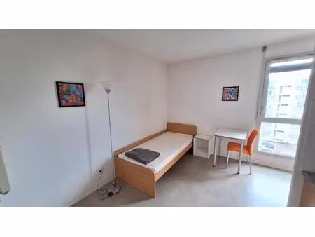 studio meublé - 69007