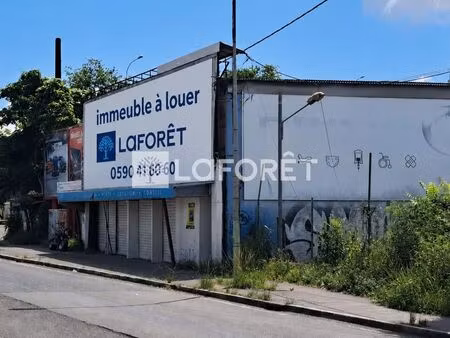 600m² de locaux professionnels