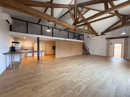 a louer - maison de 153 m² avec deux chambres et climatisée  à 3 minutes d'agen