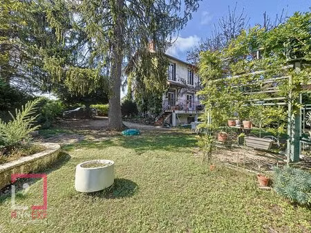fontaines sur saône limite caluire - maison de charme