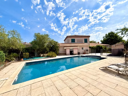 maison familiale 5 chambres 154m2 avec piscine et parking à
