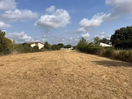 terrain - 2800m ²