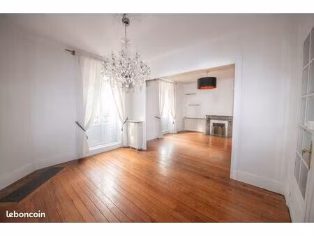 appartement haussmannien 3 chambres – centre-ville – garage et dépendance en option