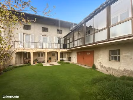maison principale 130 m² + appartement indépendant 80 m² bois et jardin 3700 m² – fort pot