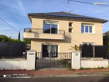 maison 200 mètres carrés