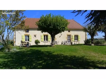 maison renovee avec dependance