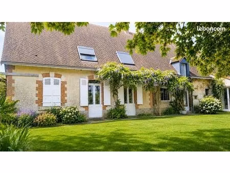 longère 8 pièces 240 m²