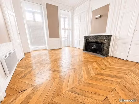 appartement 3 pièces 82 m²